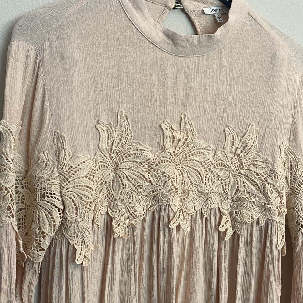 JODIFL Ladies Cream Long Sleeve Blouse with Lace Detail Style#B1476 Small